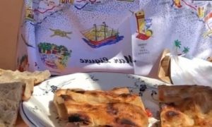 Бутерброд «Портофино» с мортаделлой и соусом песто кулинарный рецепт