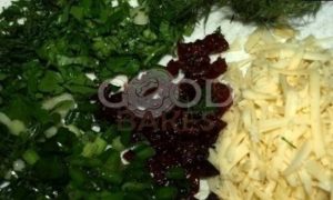 Кабачковые маффины с сыром, зеленью и вялеными томатами рецепт шаг 1