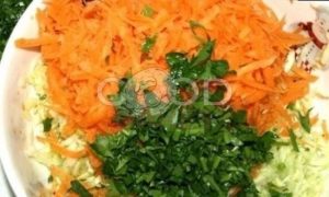 Кабачковые оладьи с морковью рецепт шаг 2