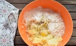 Картофельные вафли с творожным сыром и икрой рецепт шаг 3