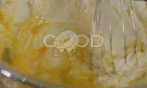 Кекс с голубикой и лимонной глазурью рецепт шаг 3