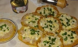 Кукурузные мини-блинчики с паштетом из тунца и яйцами кулинарный рецепт