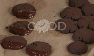 Печенье с шоколадными бобами рецепт шаг 7