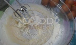 Пирожные «Глазунья» рецепт шаг 2