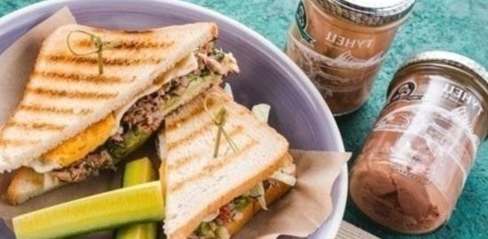 Сэндвич с овощами и тунцом кулинарный рецепт