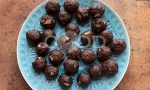 Шоколадные трюфельные шарики из печенья рецепт шаг 2