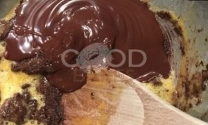 Шоколадный торт без муки рецепт шаг 3