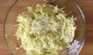 Творожно-кабачковые оладьи рецепт шаг 2