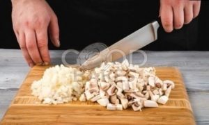 Пирог с грибами и картофелем рецепт шаг 6