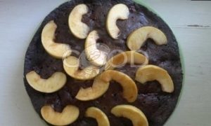 Шоколадно-яблочный пирог рецепт шаг 13
