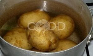 Запеканка из картофеля и баклажанов рецепт шаг 1