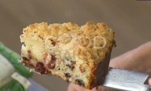Пирог с клюквой и шоколадом под сливочной корочкой рецепт шаг 7