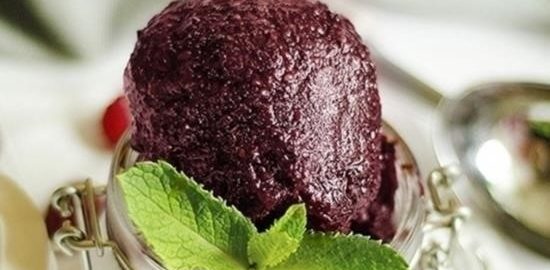 Мороженое «Ягоды-базилик» кулинарный рецепт