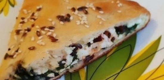 Осетинский пирог со свекольными листьями и адыгейским сыром кулинарный рецепт