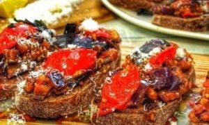 Брускетта с томатами и баклажанами кулинарный рецепт
