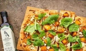 Пинца с тыквой, шпинатом и сыром кулинарный рецепт