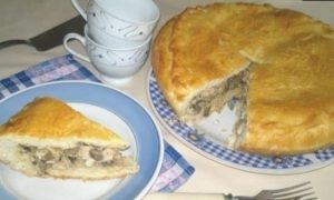 Пирог с курицей, грибами и цветной капустой кулинарный рецепт