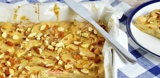 Яблочный пирог с миндалем кулинарный рецепт