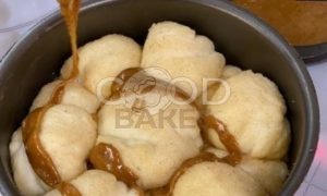 «Обезьяний» пирог с карамельным соусом рецепт шаг 5
