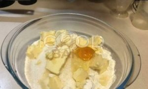 Пирог из песочного теста с малиновой начинкой рецепт шаг 2