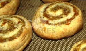 «Улитки» с курагой и грецкими орехами рецепт шаг 8