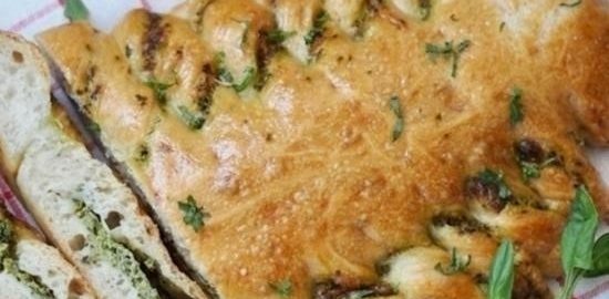 Закусочный пирог «Елка» с сыром и шпинатом кулинарный рецепт