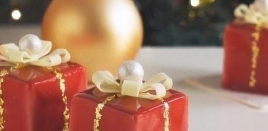 Муссовое пирожное «Новогодний подарок» кулинарный рецепт