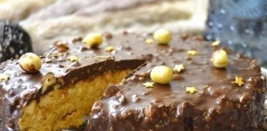 Торт «Муравейник» с шоколадом и фундуком кулинарный рецепт