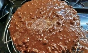 Торт «Муравейник» с шоколадом и фундуком рецепт шаг 10